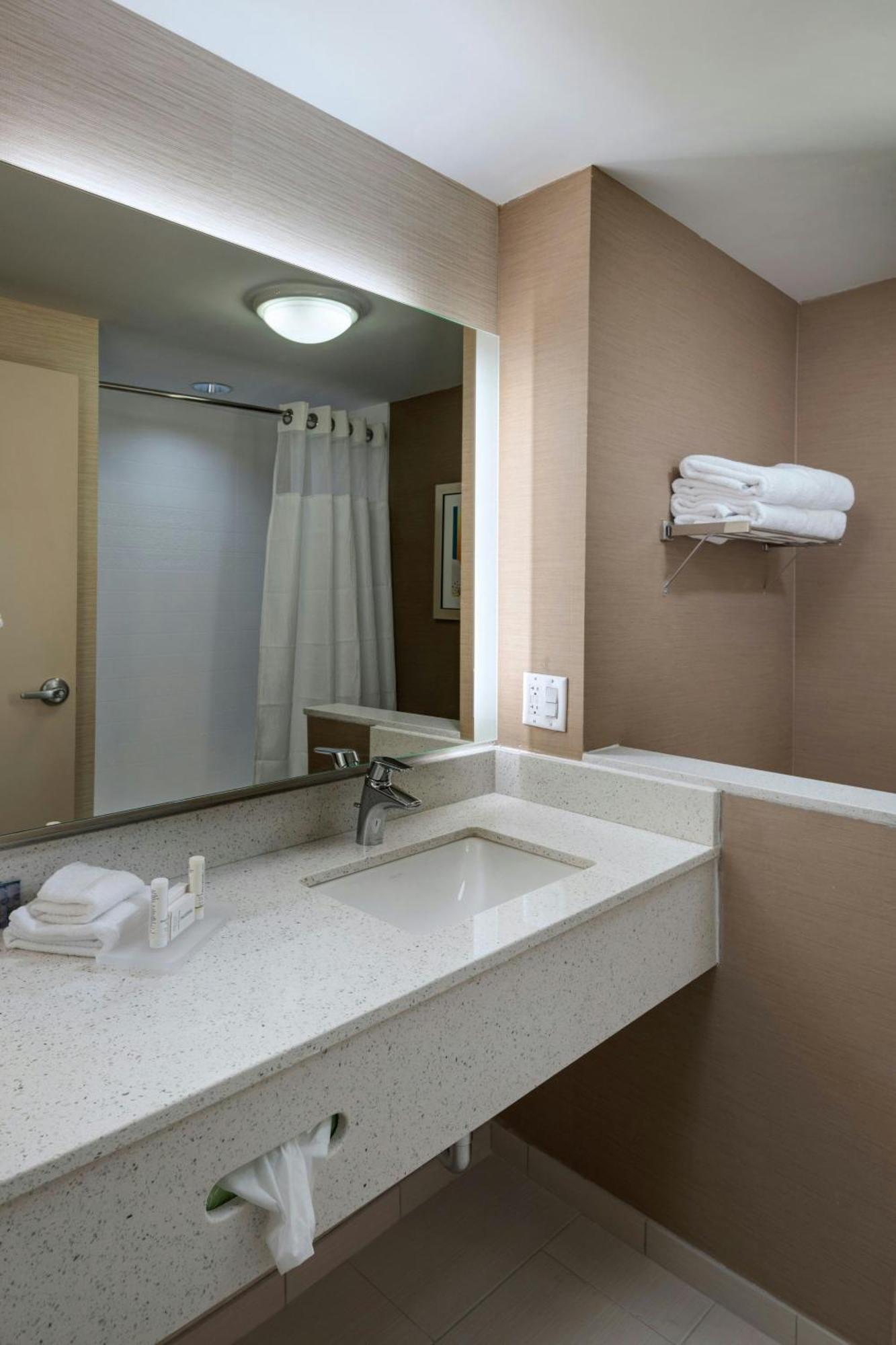 Fairfield Inn & Suites By Marriott Dublin Exterior photo